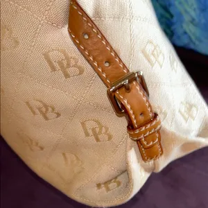 Vintage Dooney & Bourke Cream Monogram Large Hobo Shoulder Bag thumbnail 5