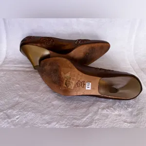 Luciano Barachini Gold Designer Pointy Toe Heel Size 8.5 thumbnail 11