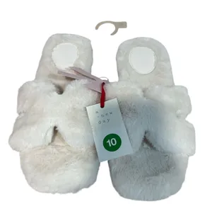 A New Day Women's Sage Off-White Cream Super Soft Slide Slippers NWT thumbnail 1