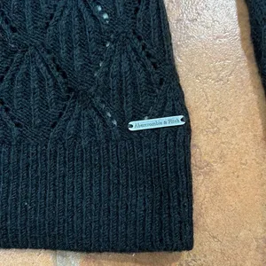 ‎Abercrombie & Fitch scoop back black sweater size S thumbnail 4