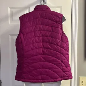 Land’s End Women’s Fuchsia Black Sleeveless Full Zip Puffer Nylon Vest-Small 6-8 thumbnail 10