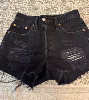 Black Distressed Levi’s Shorts Denim thumbnail 1