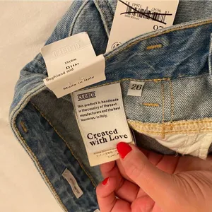 NWT CLOSED Denim Boyfriend Mid Waist Jeans thumbnail 3