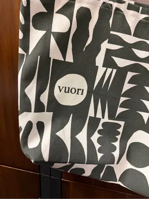 Vuori Green and White Graphic Canvas Tote! Perfect condition. Never used! thumbnail 3