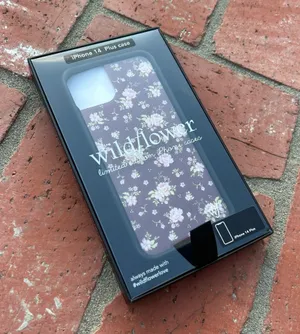 Brand New Wildflower Case Iphone 14 Plus thumbnail 1