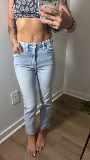 American Eagle Jeans thumbnail 1
