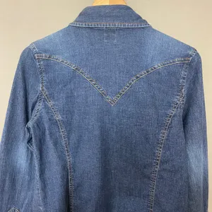Vintage Gap Western Shirt Denim Look Stretch Women Size Medium Blue Pearl Snaps thumbnail 5