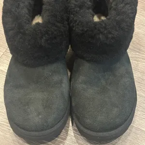 Ugg Black Classic Mini Fluff Shearling Sheepsksin Cuff Boot Sz 8 Cozycore Lounge thumbnail 2