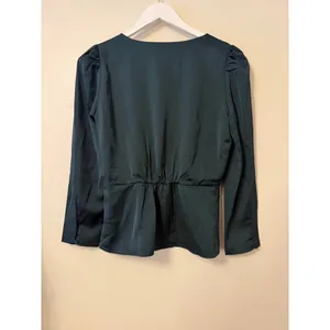 J.Crew Womens Long Sleeve V-Neck Button-Up Peplum Blouse Size 2 Deep Green thumbnail 9