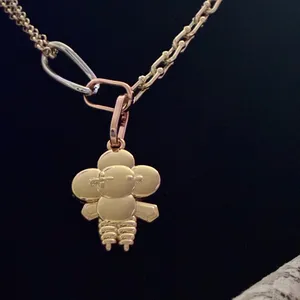 Gold Flower Pendant Necklace 18” thumbnail 4