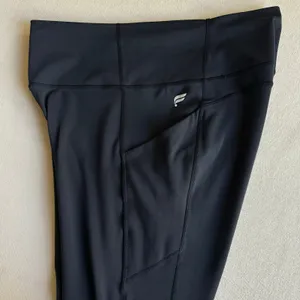 Fabletics Black Oasis PureLuxe High-Waisted Leggings with Pockets thumbnail 7