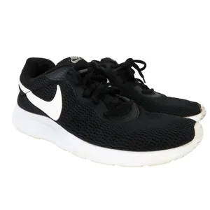 Nike Tanjun Black and White Running Sneakers Women's Size 7.5 Style AQ3553-001 thumbnail 2