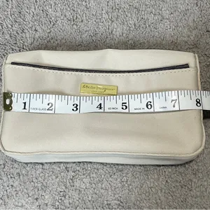 Salvatore Ferragamo Saudia‎ Ivory Travel Cosmetic Bag thumbnail 8