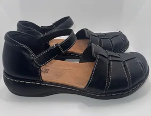 CLARKS Leisa Wave Fisherman Sandal Flats Black Leather Women’s 7 thumbnail 1