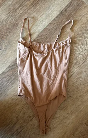 SKIMS Fits Everybody Thong Bodysuit thumbnail 4