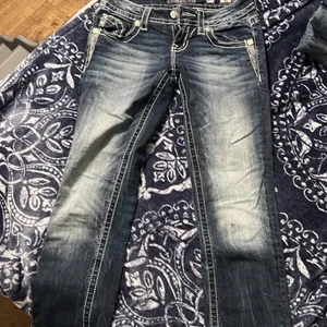 Miss Me Crop Jeans thumbnail 1