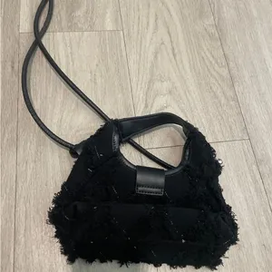Chic Black Women's Bag thumbnail 2