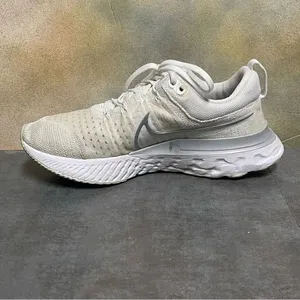 Nike React Infinity Run Flyknit 2 Women's White Sneakers Size 7.5 thumbnail 10