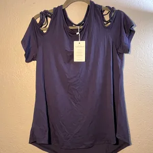 Purple Short Sleeve Tee with Cut Out Details Large T Shirt Brand New NWT thumbnail 1