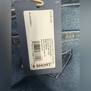Universal Threads Relaxed Fit Blue Jeans thumbnail 9