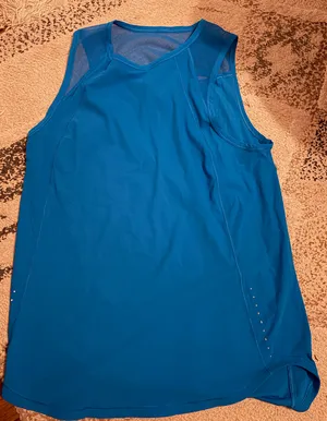 Lululemon tank top thumbnail 1