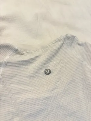 Lululemon Top thumbnail 3