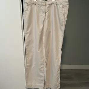 J crew   Chic‎ Beige pants thumbnail 3
