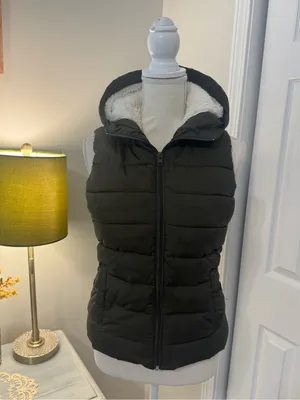 Dark Olive Green Hollister Puffer Vest | Sherpa lined | Size Medium thumbnail 3