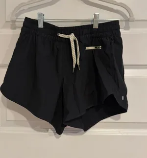 Vuori Shorts Women’s thumbnail 1