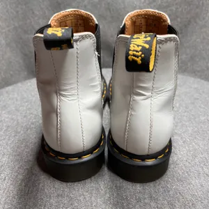 Dr Martens 2976 YS White Leather Chelsea Boots Yellow Stitch‎ Women's Size 7 thumbnail 4