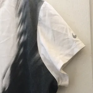 FINAL MARKDOWN Nike dri fit tee large thumbnail 6