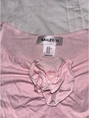 Bailey 44 Top thumbnail 2