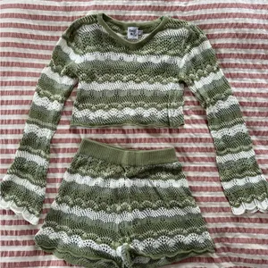 Princess Polly green and white knit set thumbnail 2