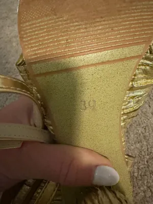 Gold bow heels Size 39 thumbnail 5