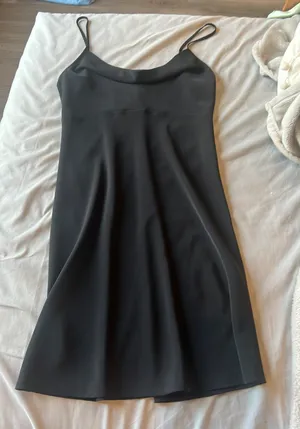 Dress thumbnail 1