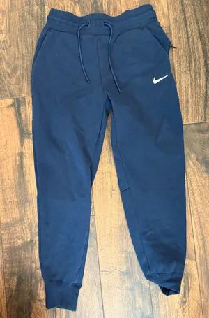 Navy Nike Sweatpants thumbnail 1