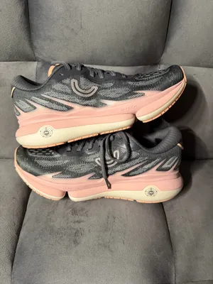 True Motion U-TECH Vichara Women’s Mesh Lace-Up Running Shoes Gray/Pink Size 9.5 thumbnail 2