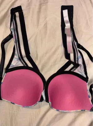 PINK Victoria's Secret Bra thumbnail 3
