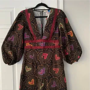 Anthropologie x Farm Rio Jumpsuit M NWT Deep-V Hearts Print Wide-Leg thumbnail 3