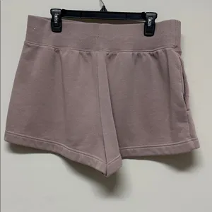 NWOT Nike Women's Loose Fit Mauve Sweatshorts size XL thumbnail 4