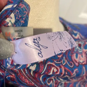 Francesca’s Ayla Blue Pink Paisley Dress Studs VNeckline 3/4” Sleeve Size Medium thumbnail 2