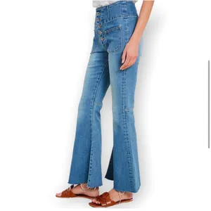 Wishlist High Rise Bell Bottom Flare Raw Hem Light Wash Jeans - Size Small thumbnail 3