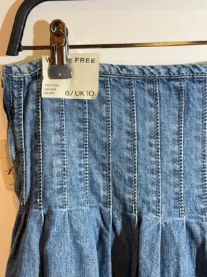 NWT Free People We The Free Peyton Pintuck Denim Midi Skirt Size 6 thumbnail 7