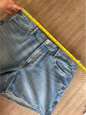 American Eagle Strigid Curvy Relaxed Denim Jean Shorts High Rise Women’s size 14 thumbnail 9