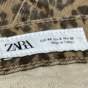 Zara TRF Women's Brown High Rise Animal Print Barrel Tapered Denim Jeans Pants 8 thumbnail 4