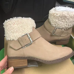 Gentle Souls by Kenneth Cole Best Slit Moto Cozy Mushroom 9M #15 thumbnail 4