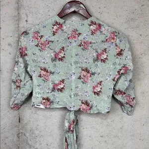Reformation Mint Floral Tie-Front Blouse sz 4 thumbnail 5