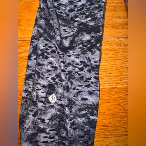 🌸lululemon athletica Black & Gray Marled Active Leggings thumbnail 5