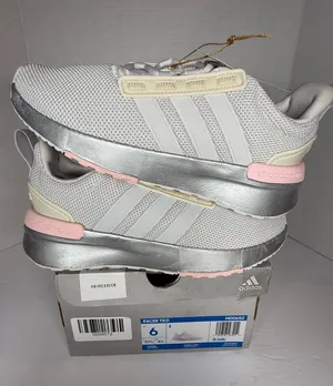 Women’s Adidas Racer TR21 size 6W thumbnail 1