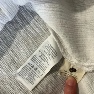 Madewell Women’s White Short Sleeve 100% cotton Button Up Shirt Size Medium thumbnail 4